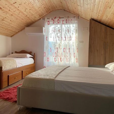 Guesthouse & Hospitality Берат Экстерьер фото