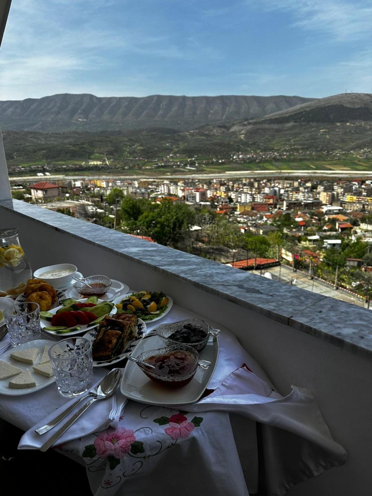 Guesthouse & Hospitality Берат Экстерьер фото